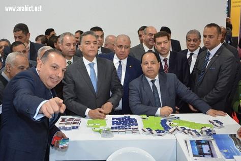  خلال زيارتهما لمعرض Cairo ICT  وزيرا النقل والمالية  يشهدان اطلاق خدمات جوجل على مركبات شبكة 